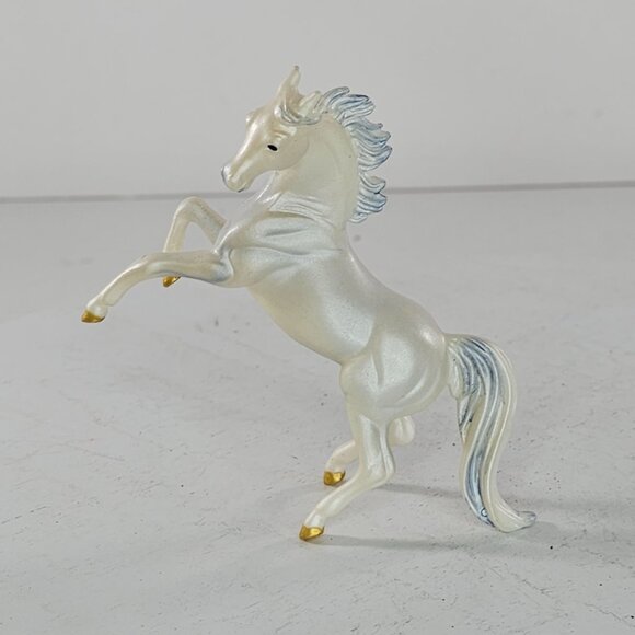 Breyer Stablemate Fantasy Play Set Pegasus Horse #5911 *Missing Wings* - Picture 8 of 8
